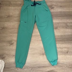 Figs XXS surgical green joggers used - in great condition